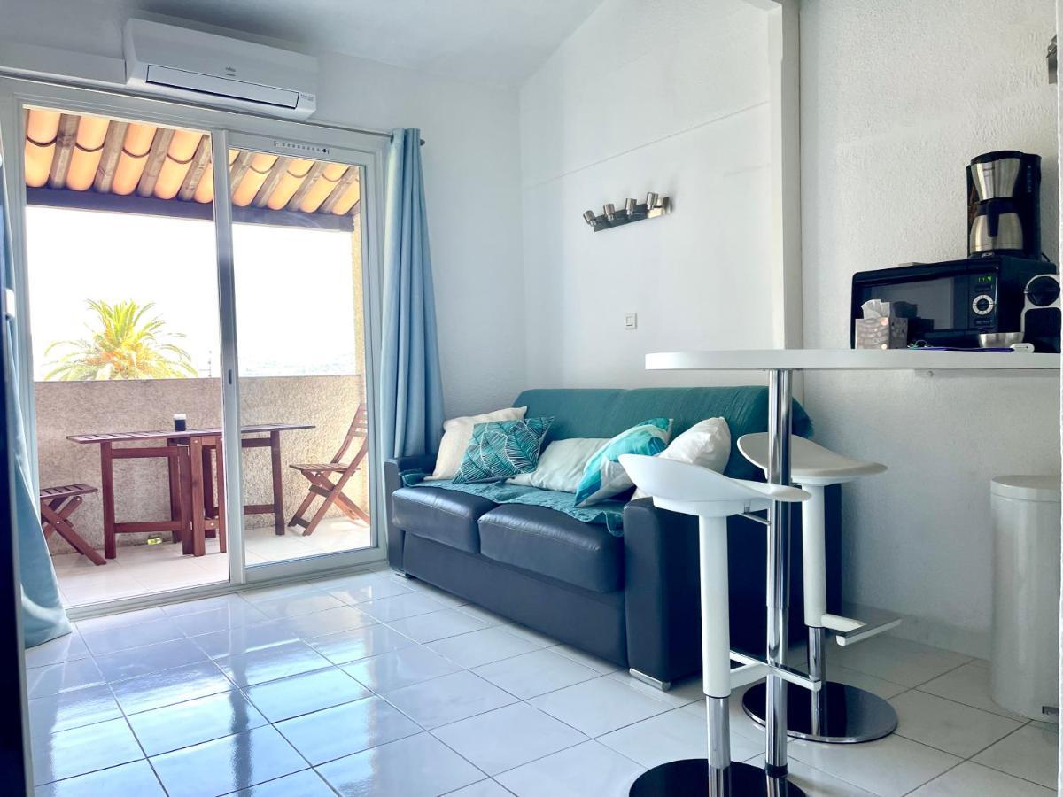 Magnifique studio vue mer à 5 minutes de la plage Saint-Cyr-sur-Mer Exterior foto